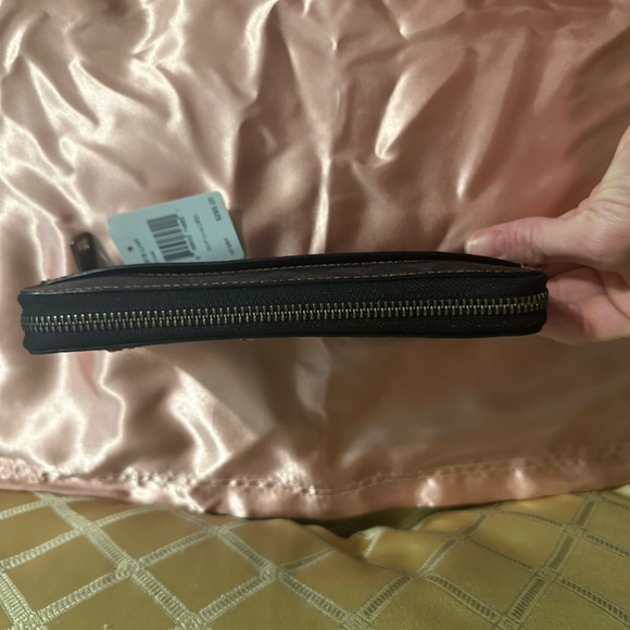 Coach large continental zippered wallet new with tags, Rexy design - Picture 7 of 8